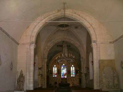 Menneval église interieur