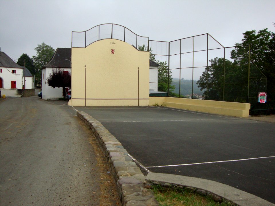 Mendy (Idaux-Mendy, Pyr-Atl, Fr) fronton