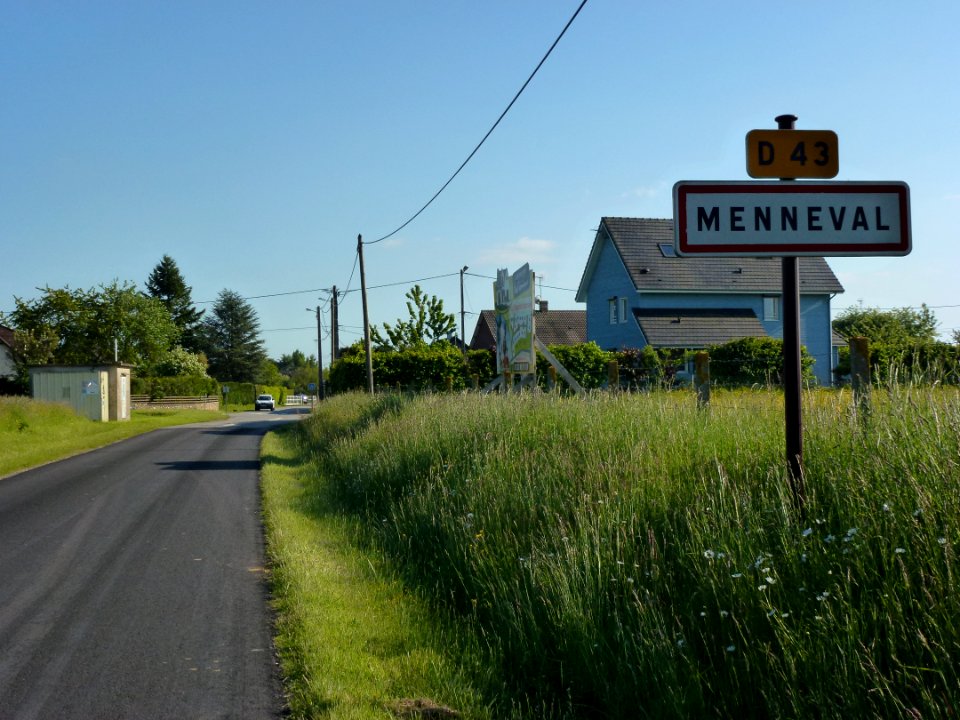 Menneval (Eure, Fr) city limit sign