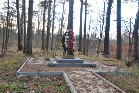 Memorial in settlement 13