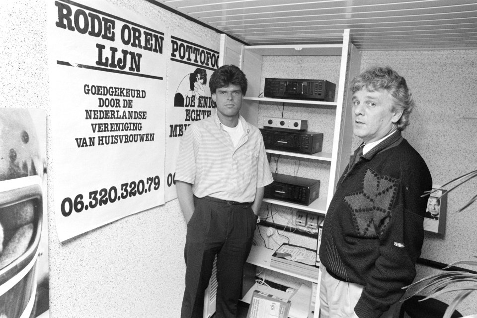 Menno Buch (l) en Lolke Haringa van Red Ear Productions (06 nummers), Bestanddeelnr 934-1853