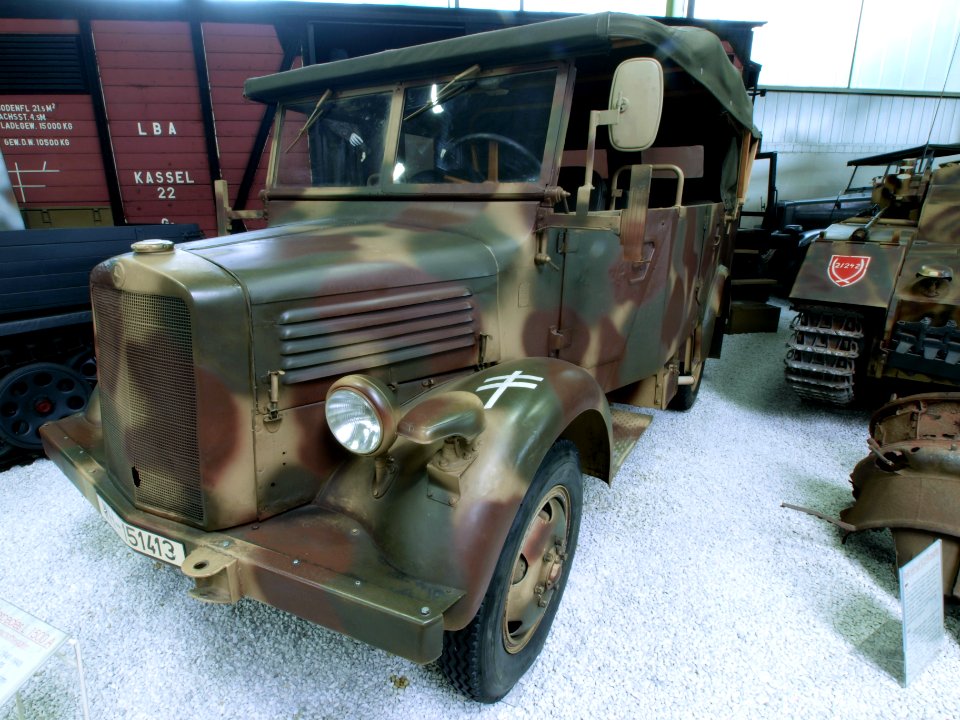 Mercedes Benz L 1500 A pic2