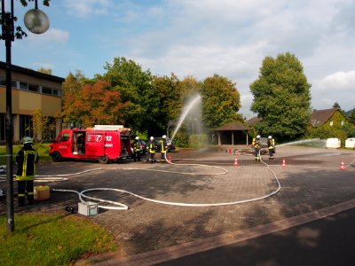 Mercedes 310, Freiwillige Feuerwehr Hetzhof, lösch ubung, bild 1