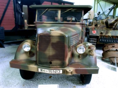 Mercedes Benz L 1500 A pic1