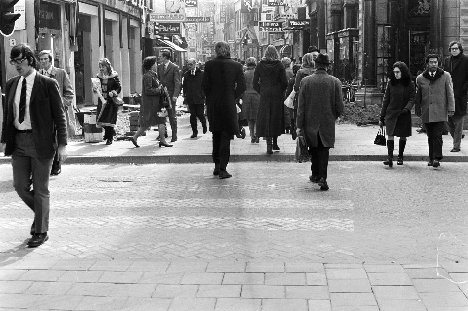 Mensen in de Kalverstraat, Bestanddeelnr 924-4069