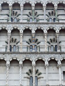 Lucca dom architecture photo