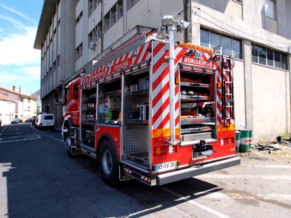 Mercedes Axor 1833, Bombeiros Covilhã, Unit 0501 VSAE 01 pic2