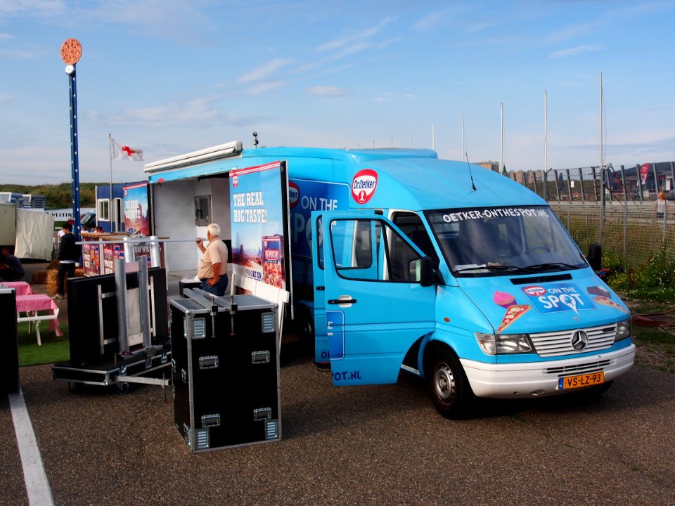 Mercedes 312D Dr Oetker