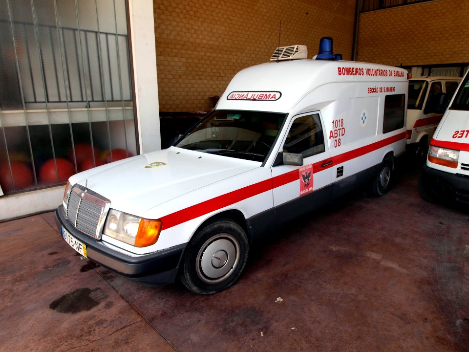 Mercedes ambulance, Bombeiros Batalha, Unit 1018 ABDT 08 pic1