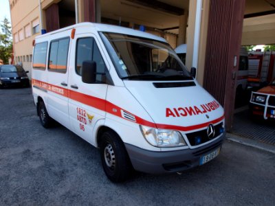 Mercedes ambulance, Bombeiros Voluntarios, BVVB, Campo de Besteiros, Unit 1832 ABTD 06 pic1