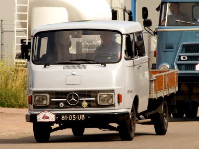 Mercedes Benz L306 D (1977) pic1