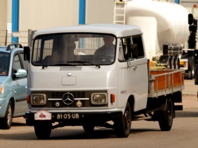 Mercedes Benz L306 D (1977) pic2
