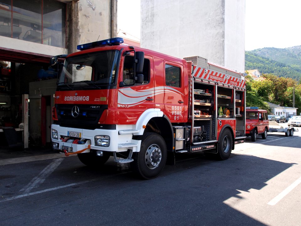 Mercedes Axor 1833, Bombeiros Covilhã, Unit 0501 VSAE 01 pic1