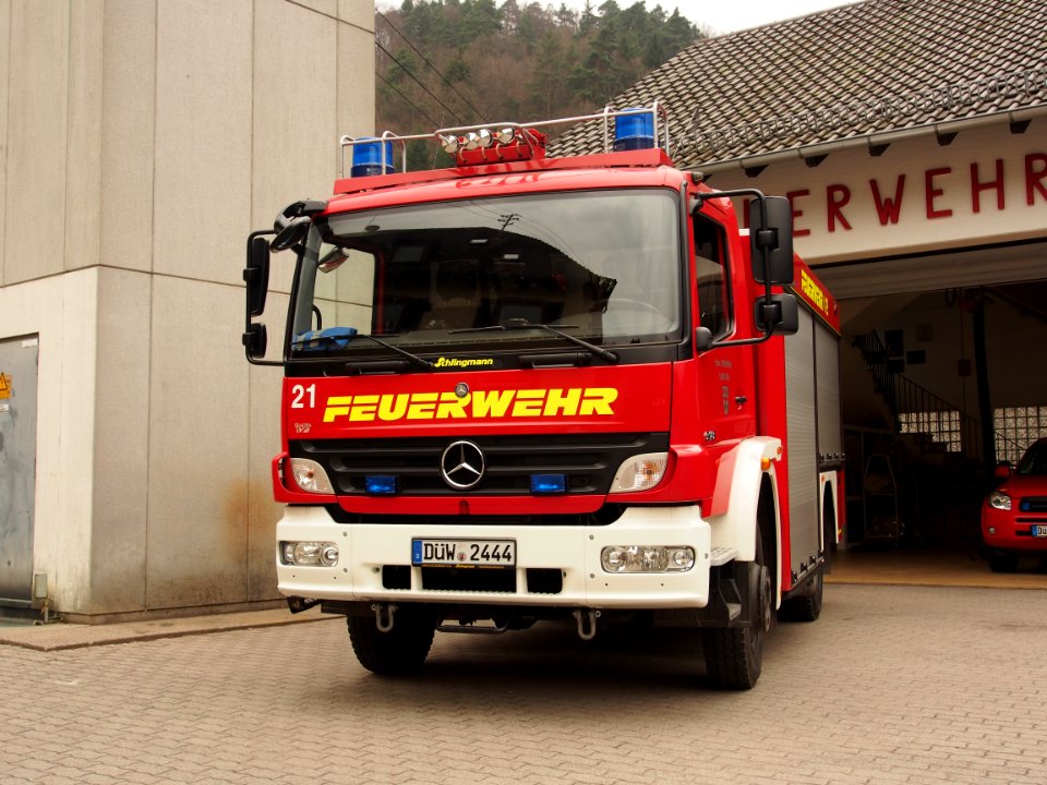 Mercedes Benz 918, Slingmann, Quadra IVD, Unit 21 of the Freiwillige Feuerwehr Elmstein pic2