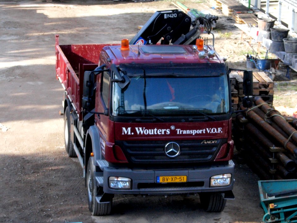 Mercedes Axor (owner M. Wouters Transport)