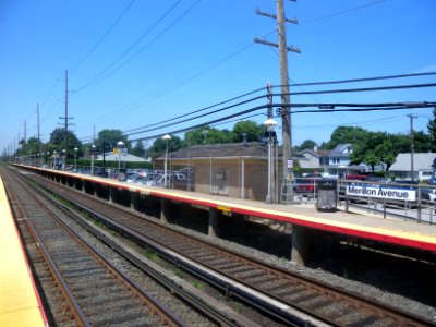 Merillon Av LIRR WB plat jeh