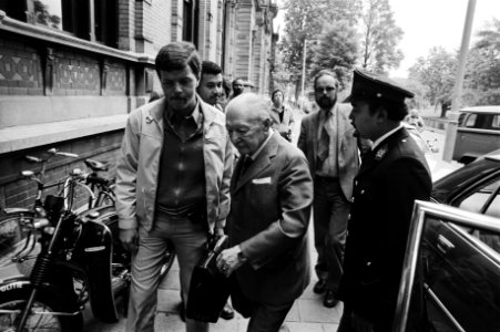 Menten proces in Rotterdam - laatste woorden Menten aankomst Pieter Menten, Bestanddeelnr 930-9060