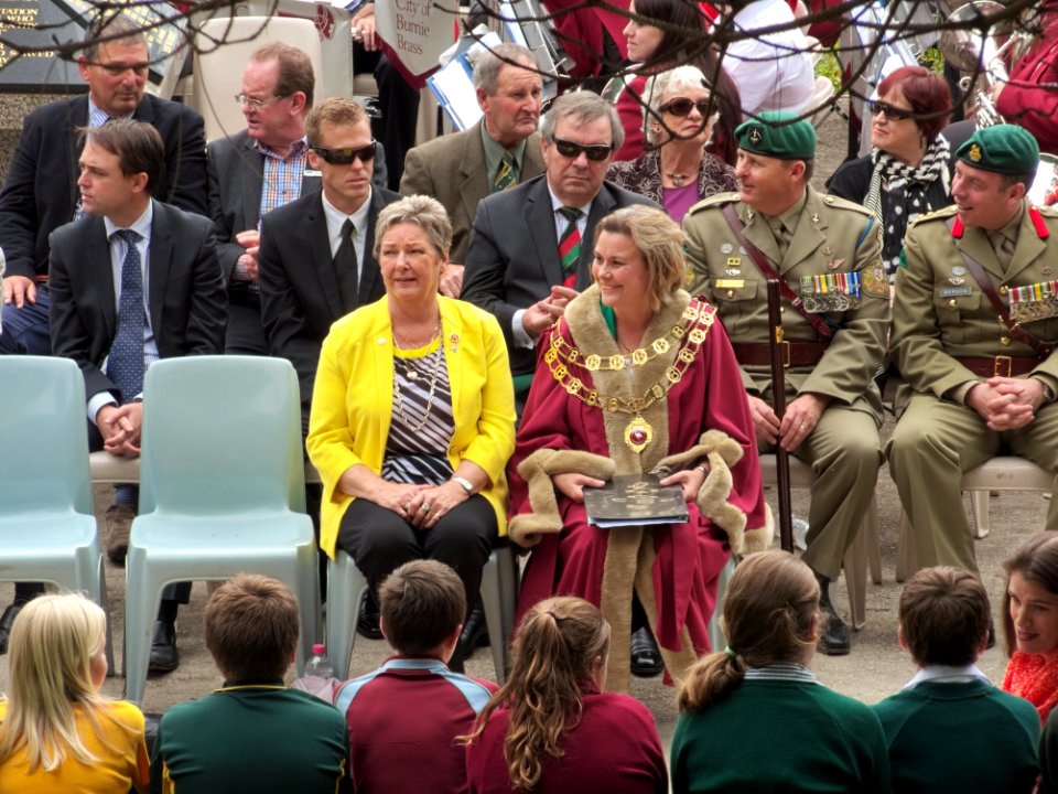 Memorial-unveilings-Burnie-20150331-004