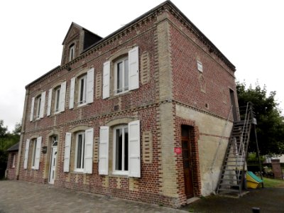 Mentheville (Seine-Mar.) mairie et bibliothèque