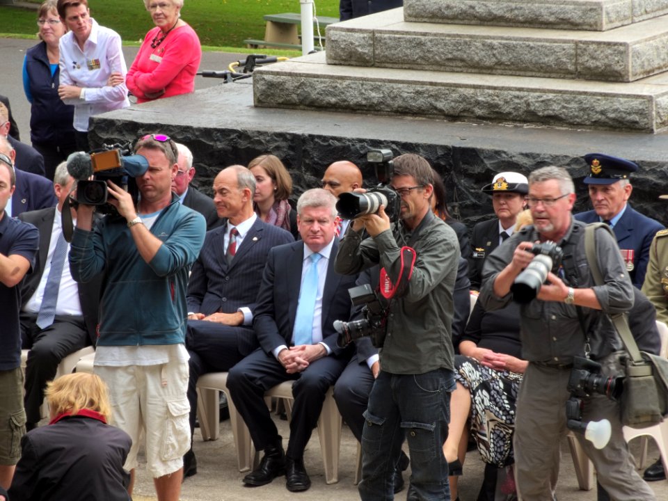 Memorial-unveilings-Burnie-20150331-017