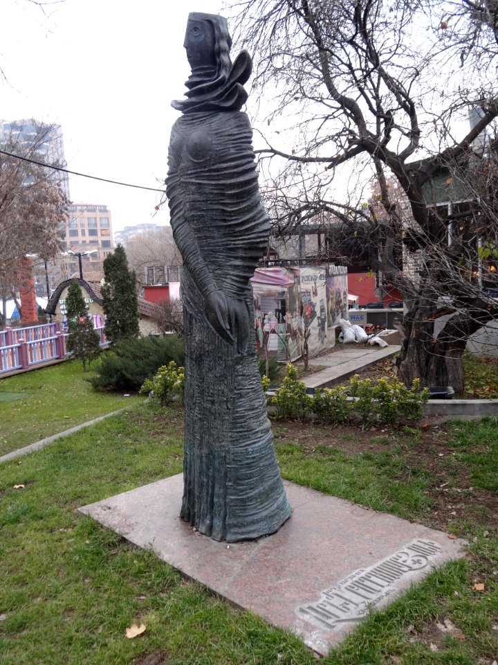 Memory statue for Arev Baghdasaryan in Yerevan