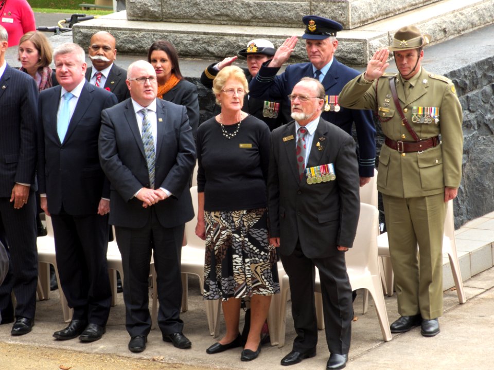 Memorial-unveilings-Burnie-20150331-025