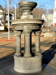 Memorial - Warren, MA - DSC04704