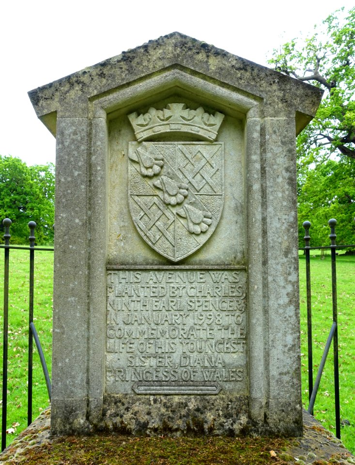Memorial - Althorp House - Northamptonshire, England - DSC09289