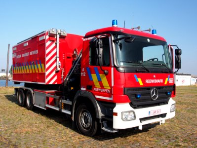 Mercedes Fire engine Brandweer Antwerpen Container Unit pic4