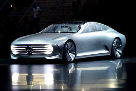 Mercedes Concept IAA. Spielvogel3