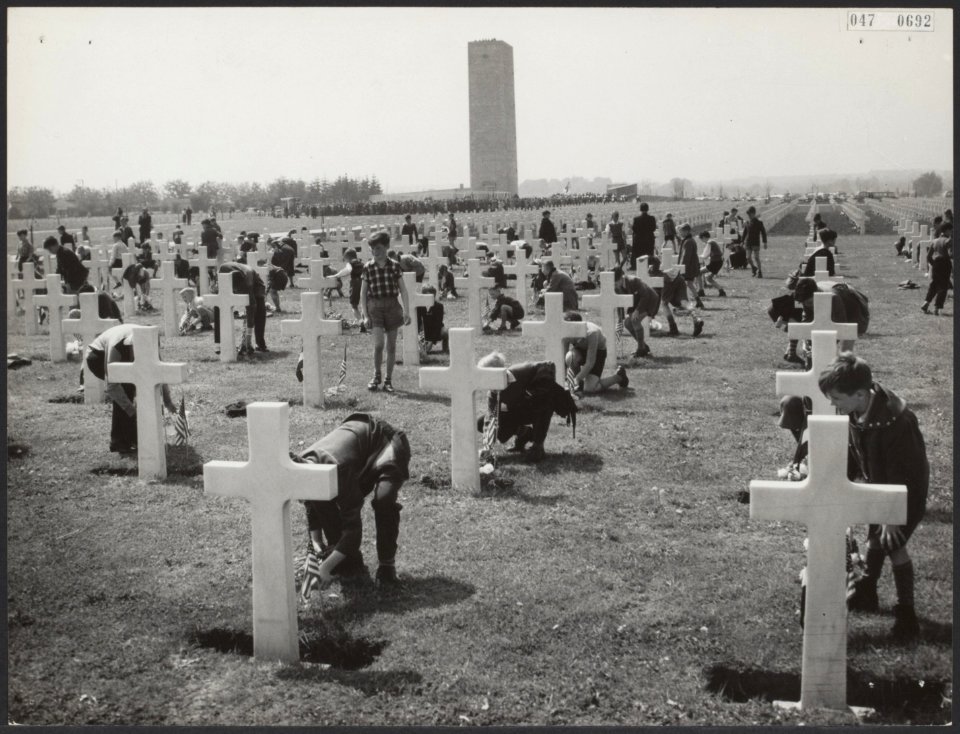 Memorial Day op het Amerikaanse soldatenkerkhof te Margraten in Zuid-Limburg. Hi, Bestanddeelnr 047-0692