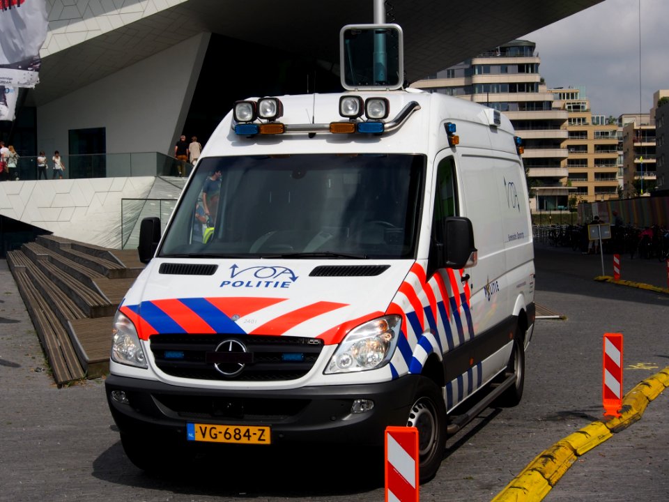 Mercedes politie van VOA foto 1