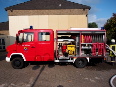 Mercedes 612D, Freiwillige Feuerwehr Bengel, lösch ubung, bild 5
