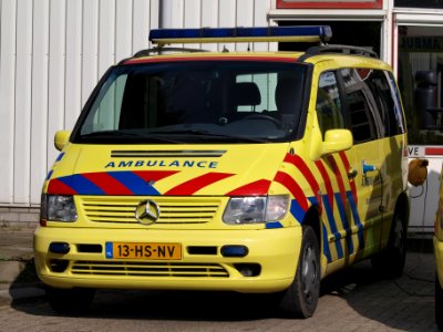 Mercedes Ambulance Kennemerland Coordinatie licence no. 13-HS-NV. 13-HS-NV
