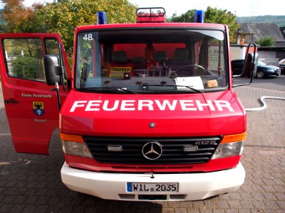 Mercedes 612D, Freiwillige Feuerwehr Bengel, lösch ubung, bild 1