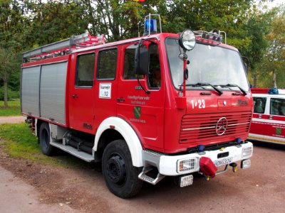 Mercedes 1222 Metz,Feuerwehr Bexbach, Lbz Mitte, Unit 1-23, Grenzlandmeisterschaften 2014, bild 4