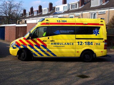 Mercedes Ambulance Kennemerland, unit 12-184, foto4