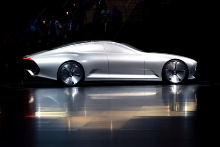 Mercedes Concept IAA. Spielvogel4