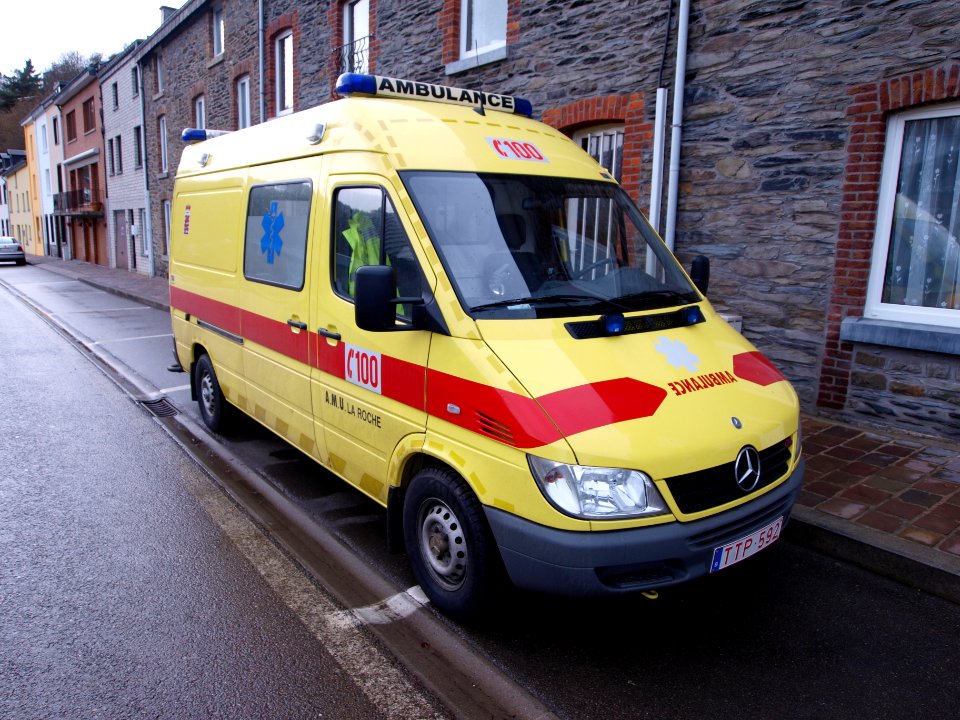 Mercedes Sprinter CDI Ambulance A.m.u. La Roche pic2