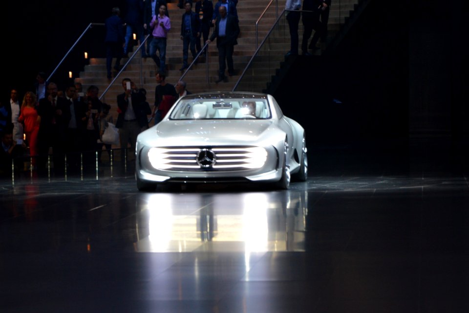 Mercedes Concept IAA. Spielvogel5