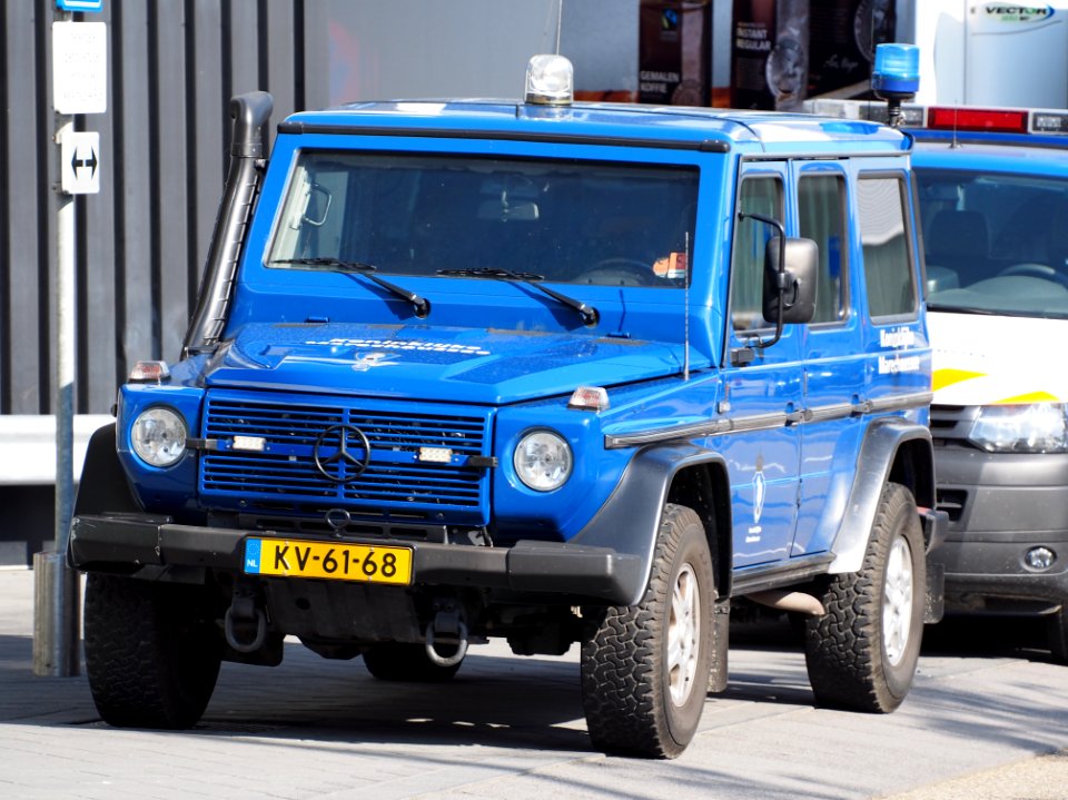 Mercedes Koninklijke Marechaussee, Schiphol pic3