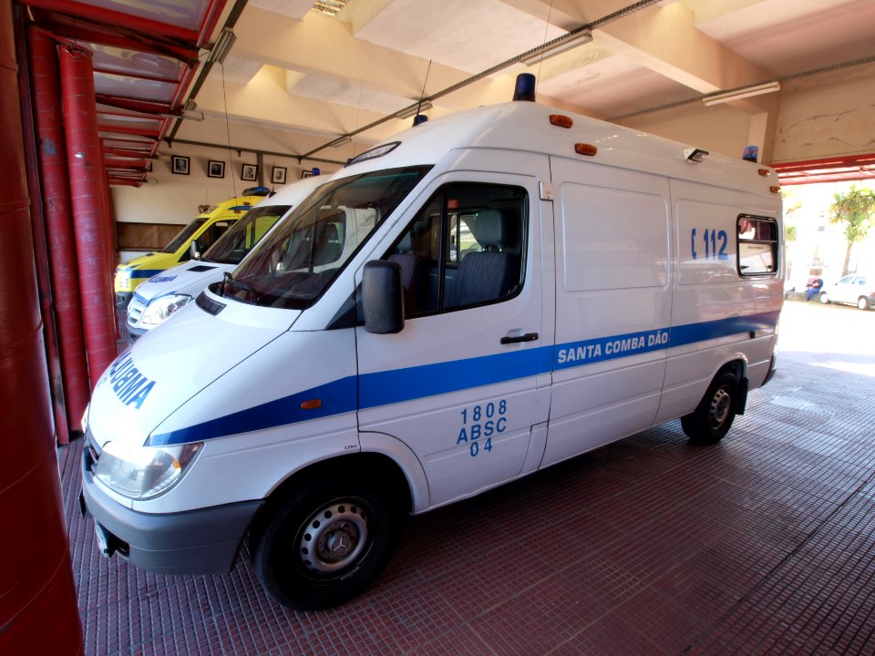 Mercedes ambulance of the fire department of Santa Comba Dao, Portugal pic2