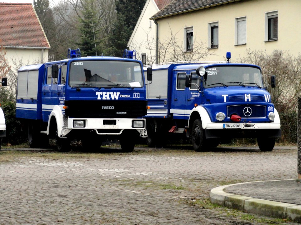 Mercedes 1333 Spiesen-Eiversberg & Iveco 90-16 Technisches Hilfswerk Ortsverband Saarbrucken