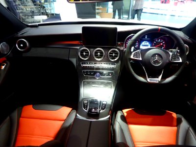 Mercedes-AMG C63 S (W205) interior photo