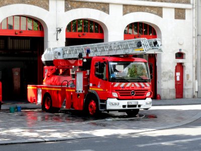 Mercedes 1325