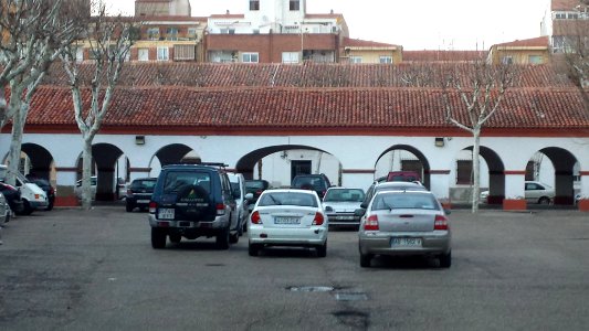 Mercado de las Casas Baratas. Plaza Porticada. Arquitectura de época franquista. Albacete