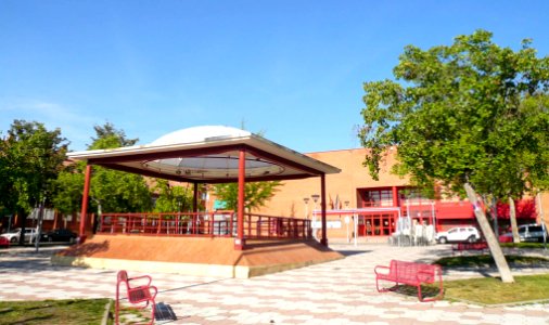 Mejorada del Campo - Plaza de la llustración 1