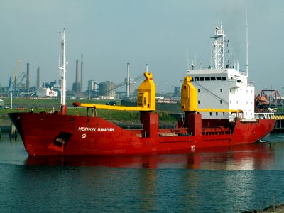 Mekhanik Makarin, leaving Port of Amsterdam 10-Sep-2005