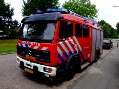 Mercedes 1124 Automatic Brandweer 52441 Wijdemeren