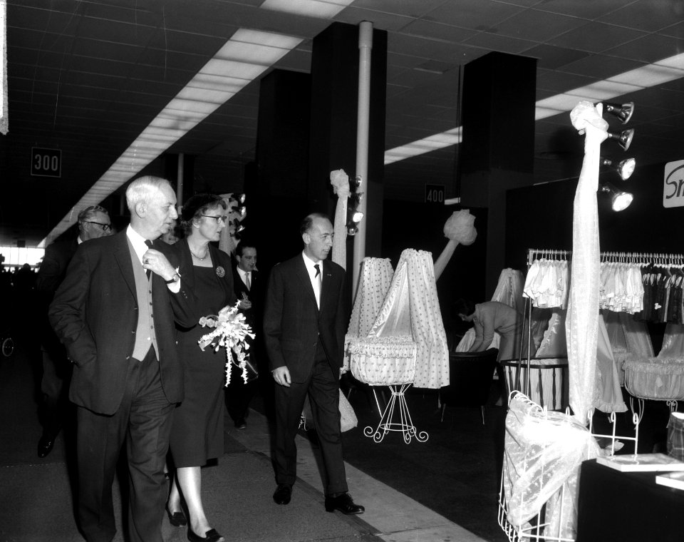 Mejuffrouw dr. Marga Klompé in Julianahal te Utrecht vakbeurs Het Kind geopend, Bestanddeelnr 917-5865